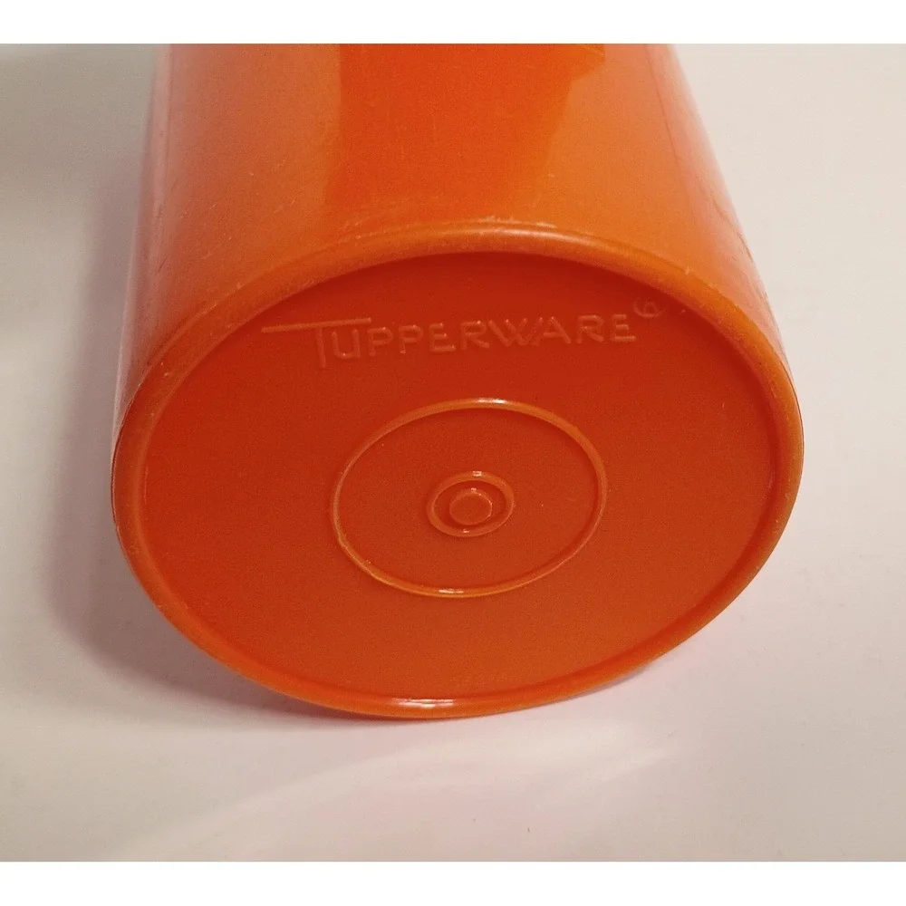 Vintage Tupperware Container 262-6 With Drink Lid 603-2 Pour Spout‎ Orange 8.5